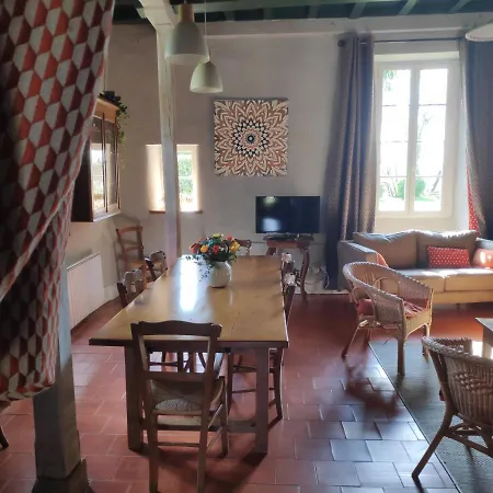 朱依拉科城堡住宿加早餐旅馆 住宿加早餐酒店 Juillac (Gers)