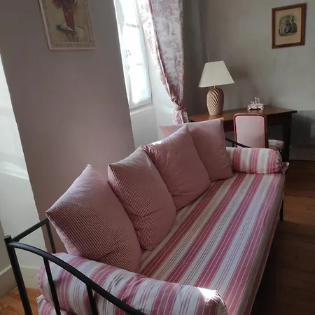 Au Chateau