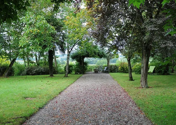 Au Chateau Bed and breakfast 3*